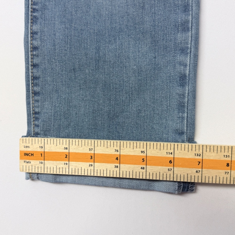 Signature Levi Strauss Gold Mid-Rise Capri Jeans Blue Medium Wash 12 W31 - Picture 10 of 10